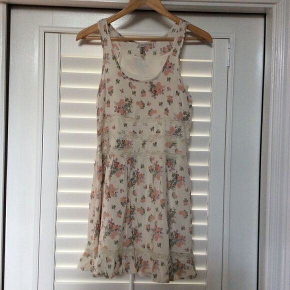 3 for $25! MUDD FLORAL BOHO/FESTIVAL DRESS! SIZE S - Picture 1 of 4